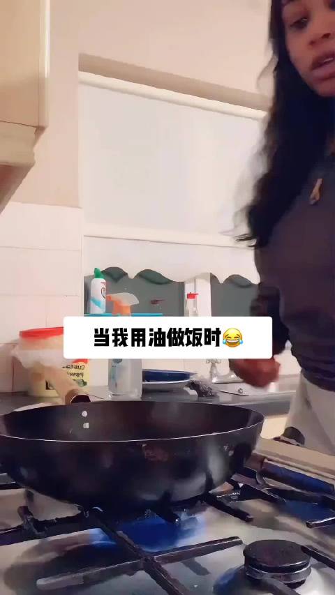 简直就是超人 套垃圾袋是认真的吗