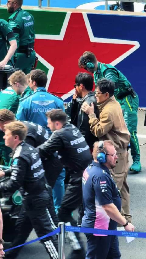 林志颖携妻亮相上海F1赛场，51岁冻龄状态引关注