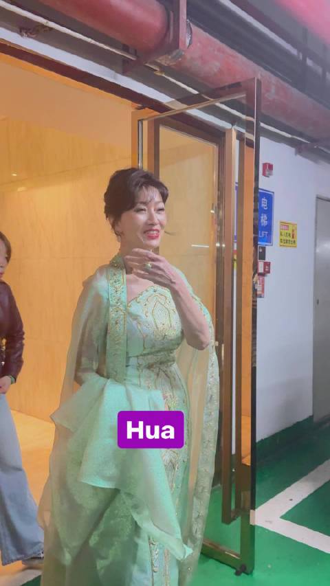 请忽略我们被她迷倒的声音，亮点是芝姐！这波糖也太甜了