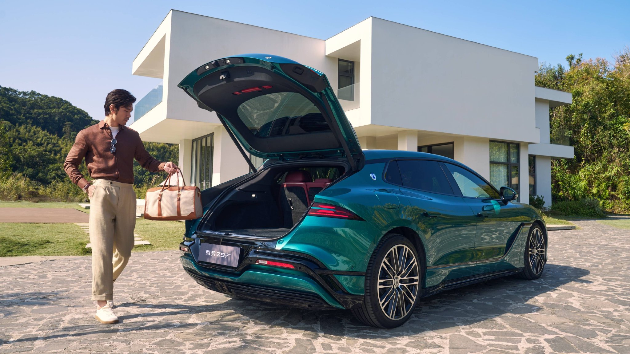 全新腾势Z9GT，1036km纯电续航，全球无对手