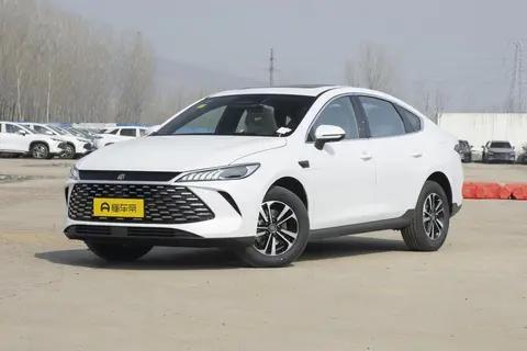 比亚迪秦PLUS:十万级家轿的“逆袭者”传奇