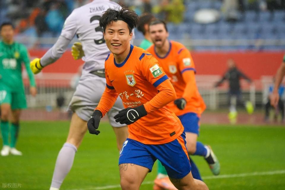 复仇与清零！泰山2-1力克国安，克雷桑传射建功终结11年等待