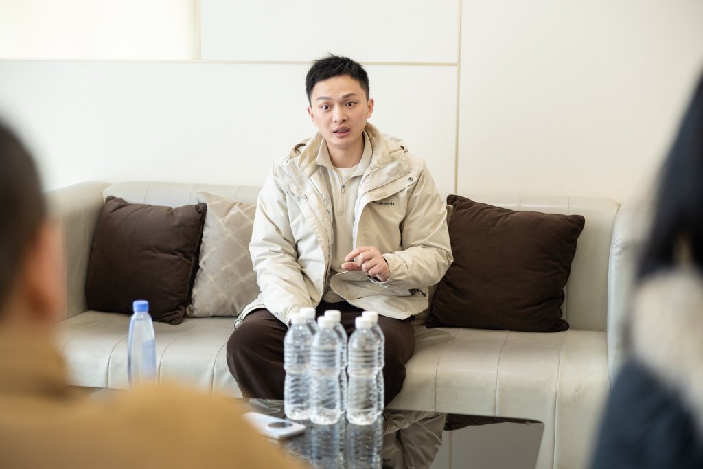 七貓短劇總經理、該劇總監製梁凱接受採訪