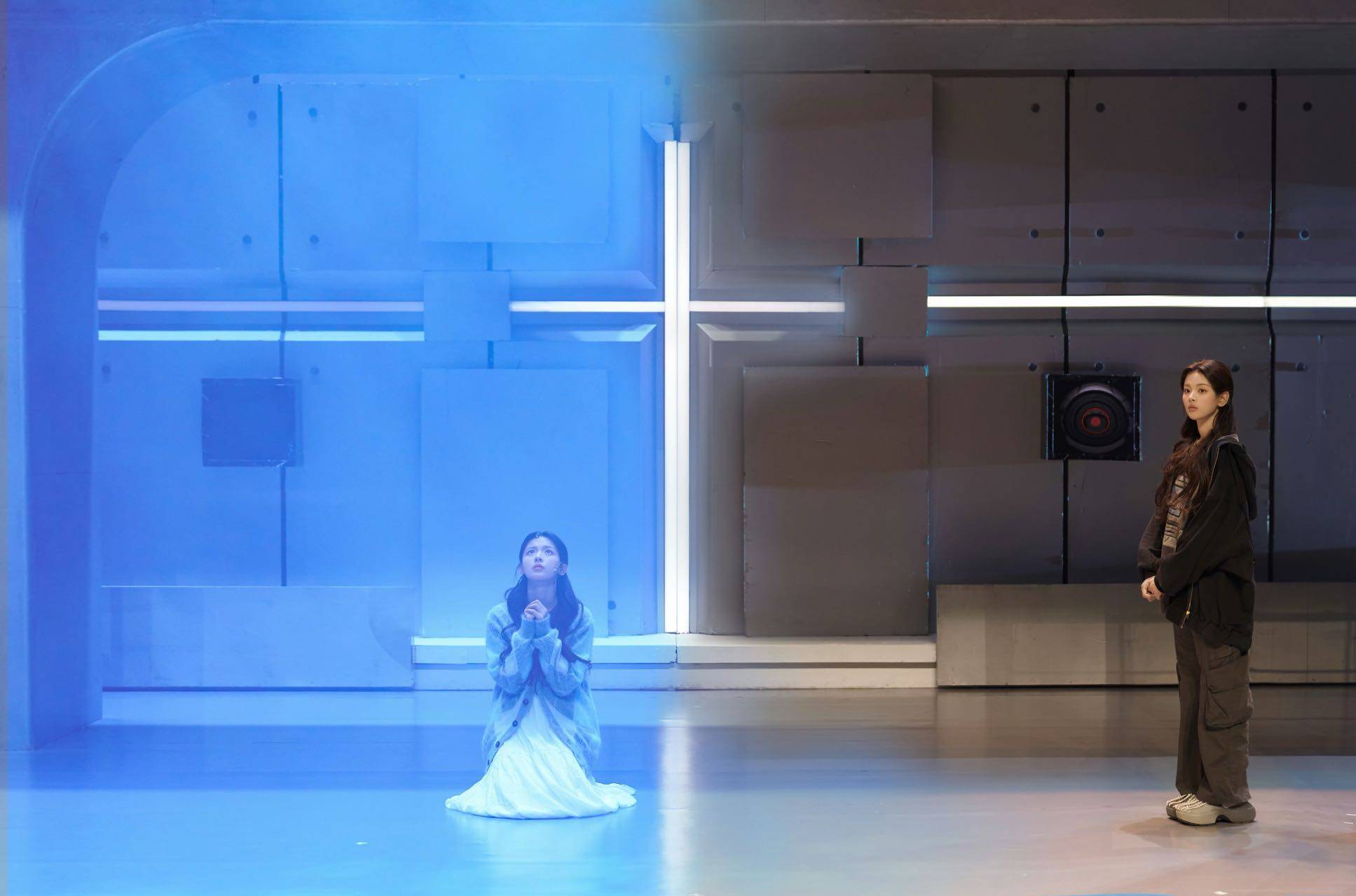 杨超越以高口碑话剧打破质疑,以多元合作展现全能潜力