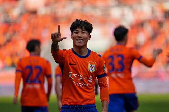 1:0！谢文能连场破门，泰山1:0领先国安，冲击两连胜抹平负分