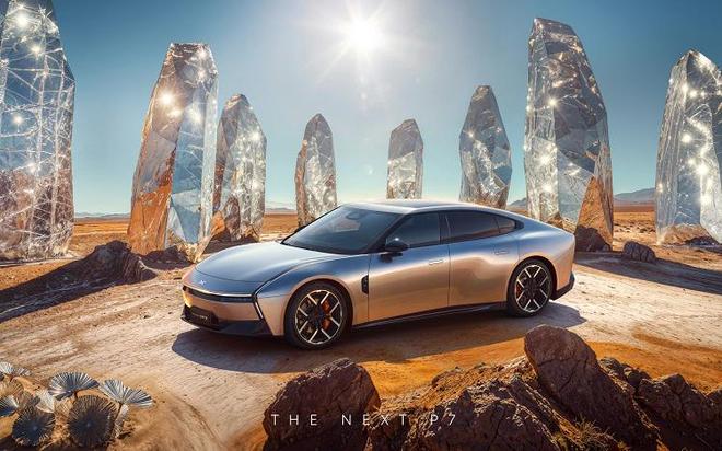 全新小鹏P7亮相，网友：这才是原创神车！