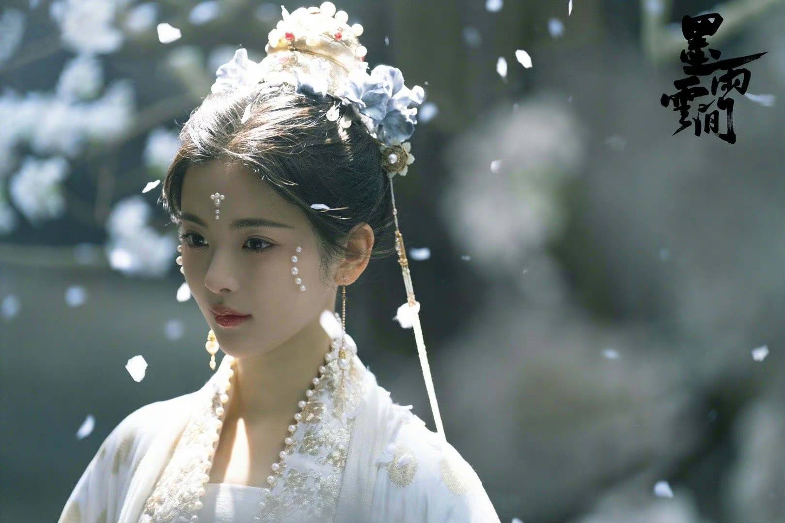 杨超越《墨雨云间》角色出圈,演配角能火却没“主角运”的不止她一个