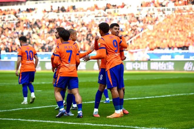 山东泰山两连胜！积分清零首队，主场9战国安不败，连刷7纪录