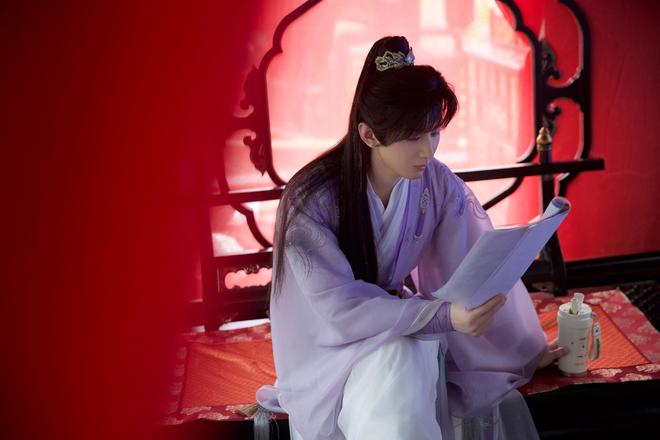 成毅《赴山海》未播先火，登顶待播剧期待榜，古装王炸实至名归！