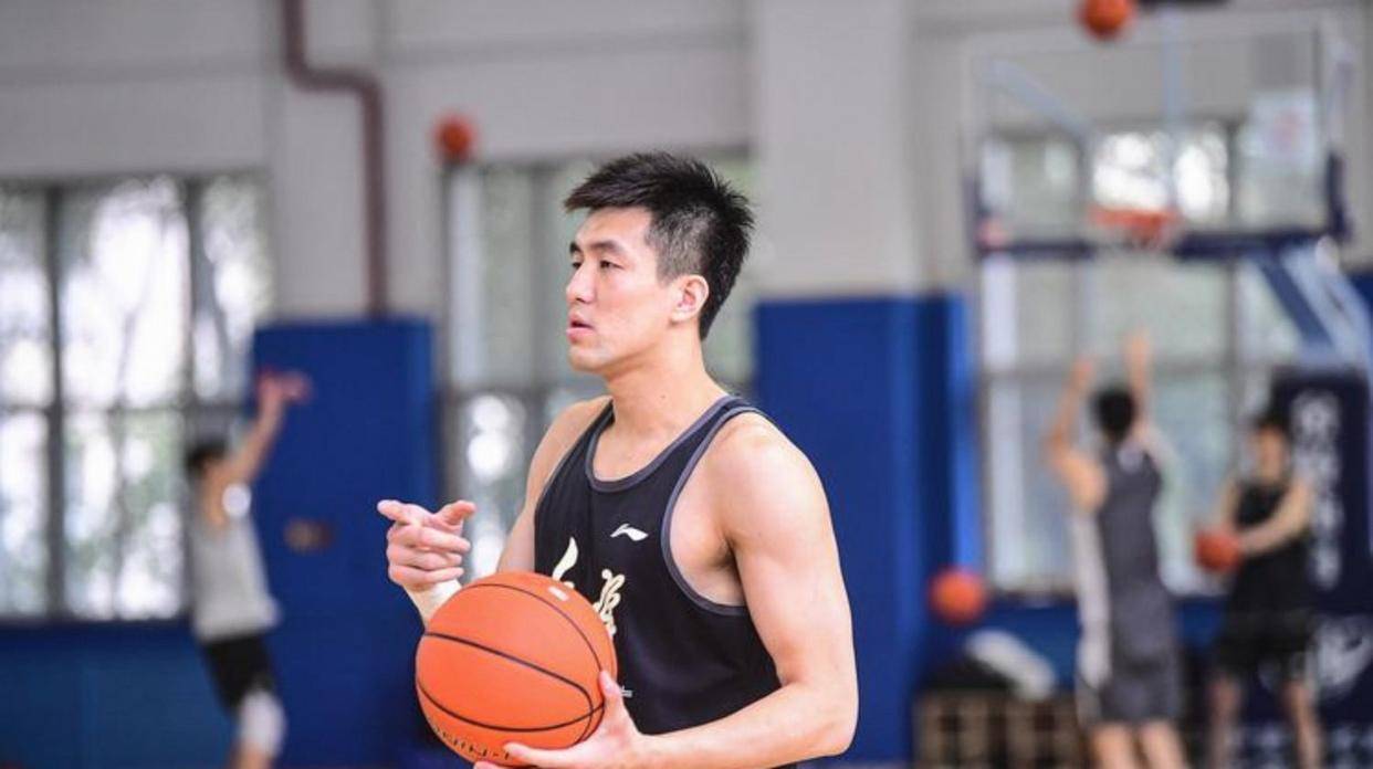 郭艾伦康复后能否留在广州队做教练员，俱乐部已展现诚意助其康复，职业生涯或将迎来全新转型机遇