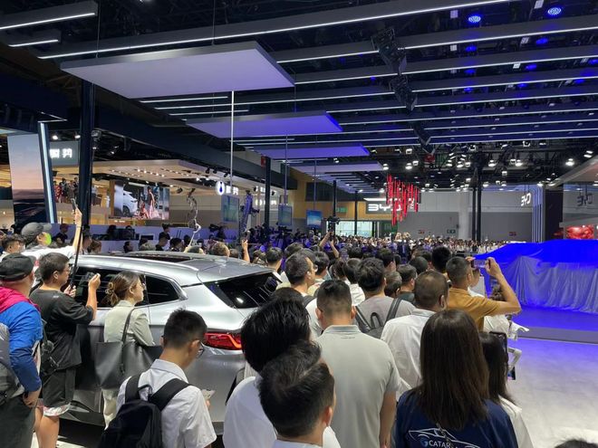 9系只是名利场，车企再迎8系之争