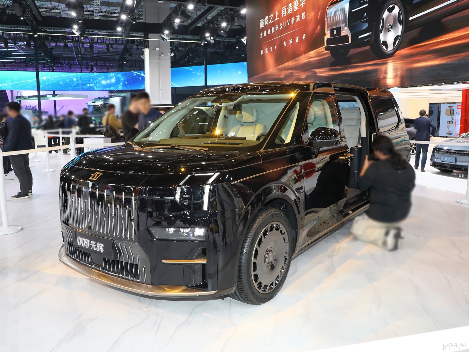 极氪009新车型报价 保险攻略省心必备