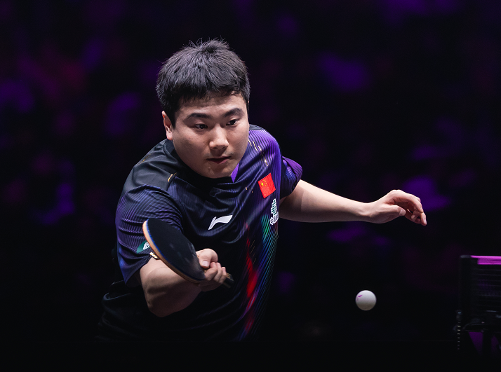 梁靖崑2-3爆冷!国乒危机显现,樊振东回归提上日程,王励勤不能再等了