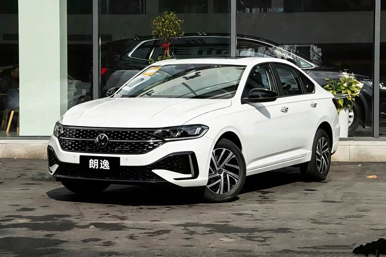 10万左右落地想买燃油轿车,建议你优先考虑这几款,性价比都很高