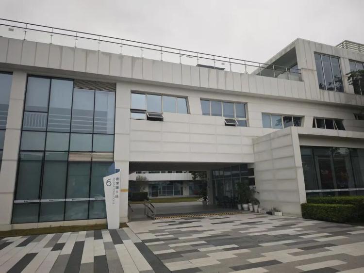 650元租个工位就能当CEO?深圳写字楼市场的“鲶鱼”火了