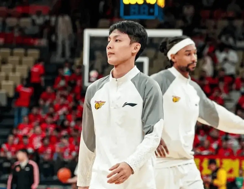 广东双枪只出手8次，杜锋想其他人多磨合？下一盘大棋