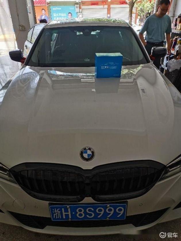 20款宝马新3系安装行车记录仪，哪里取电最好?免走线福利教程