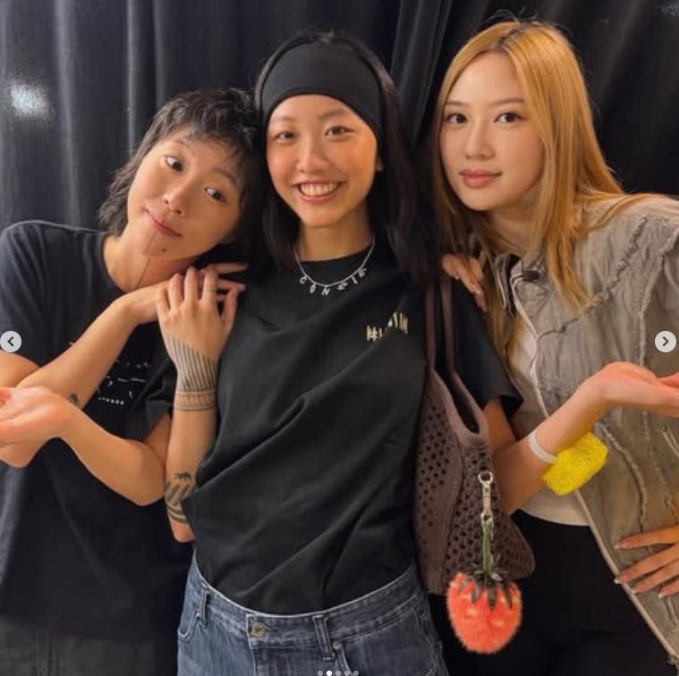 王菲陈奕迅甄子丹的女儿,一起拍了张照、录了首歌