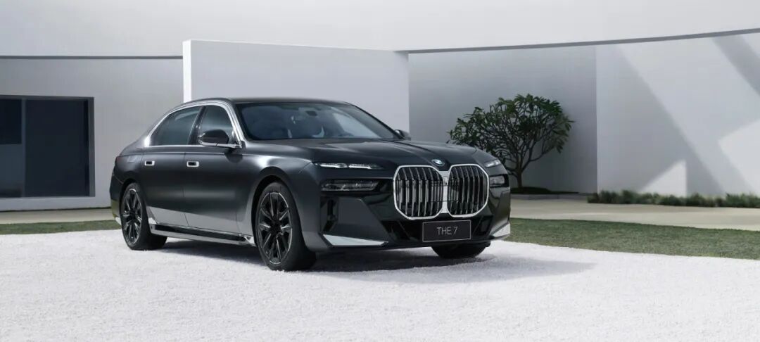 极致匠人与优雅骑士:2026款宝马7系与奔驰S级的尊贵共鸣