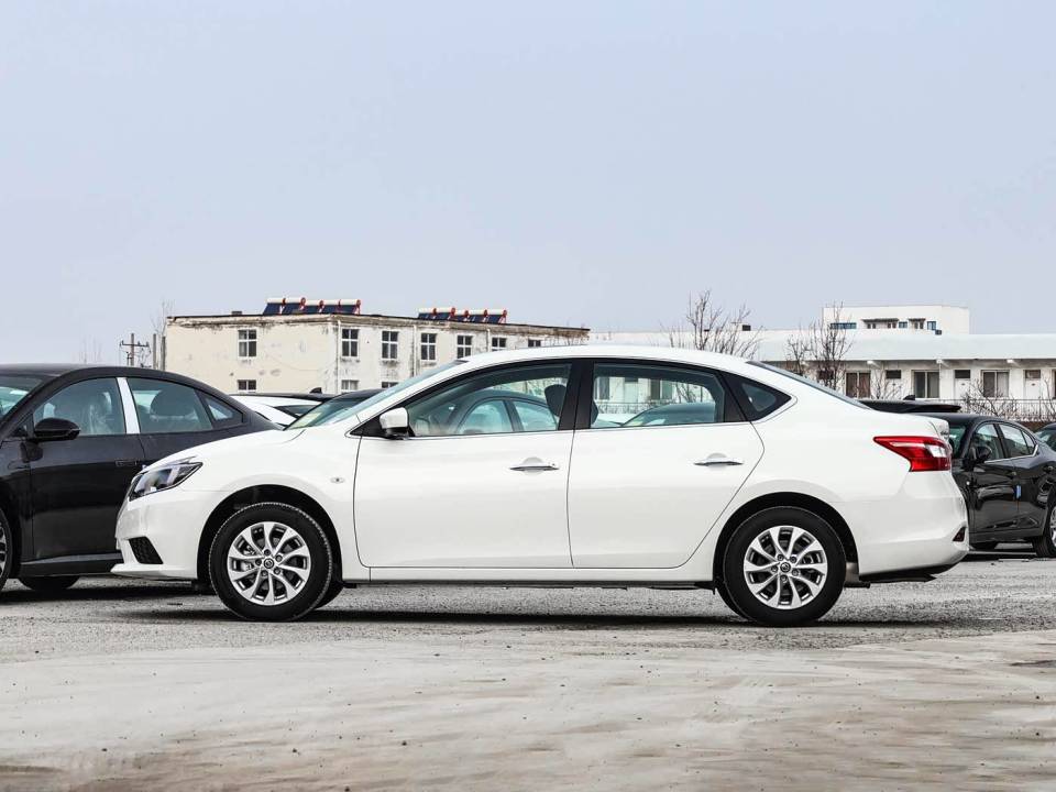 轩逸“三代同堂”该怎么选? 别只盯着最新的