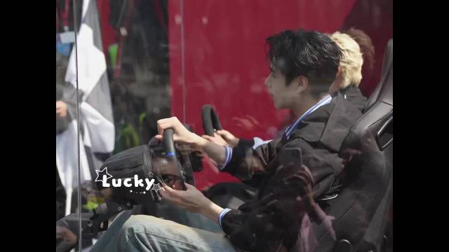 在西岸偶遇一个帅哥开赛车神级现场