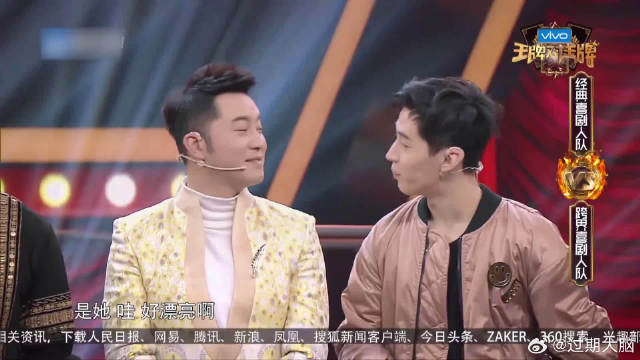 张柏芝舞台再现星爷《喜剧之王》，时隔多年，颜值依旧在线抗打