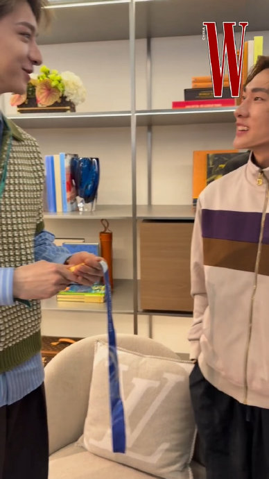 林一活动现场‘讨要’苏翊鸣冬奥金牌，金毛修勾人设引全网热议