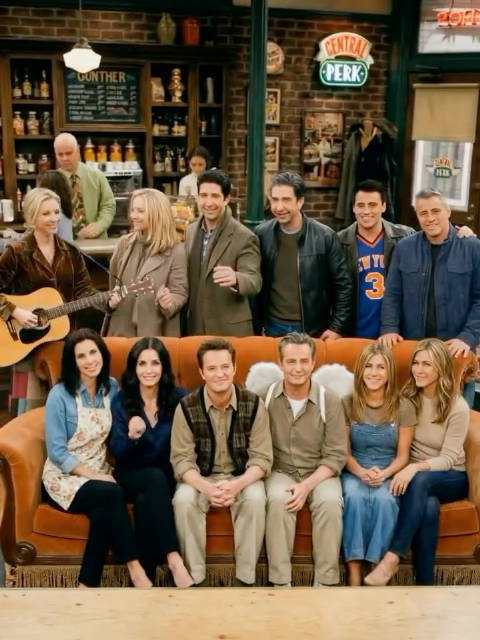 来看看老友记一镜到底的跨时空同框！