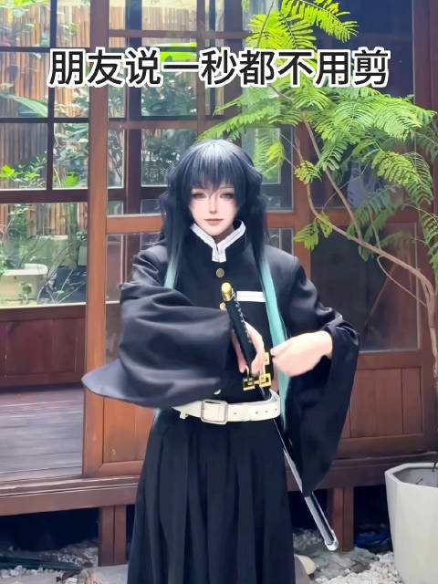 单手拔刀是这样拔的吗？