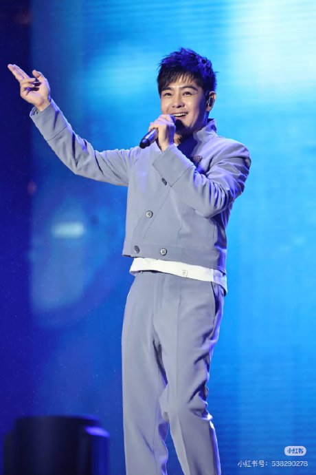 林志颖车祸恢复后的状态如何？合影中能看到哪些变化？