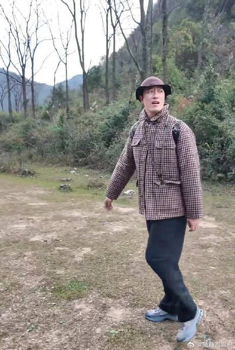 刘翔近期在社交平台上的活跃互动，透露出他退役后怎样的生活状态？