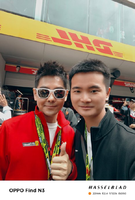 林志颖作为F1赛事特邀嘉宾，现场与粉丝互动情况怎样？