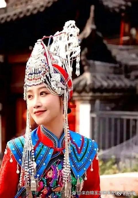 蓝盈莹从当初被争议的“努力人设”到如今备受认可，经历了怎样的心态和事业变化？