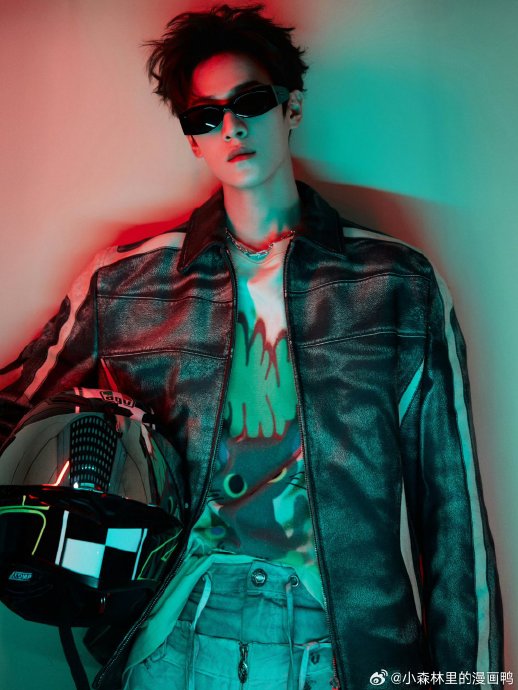 李昀锐与林志颖在F1活动现场有哪些互动细节？