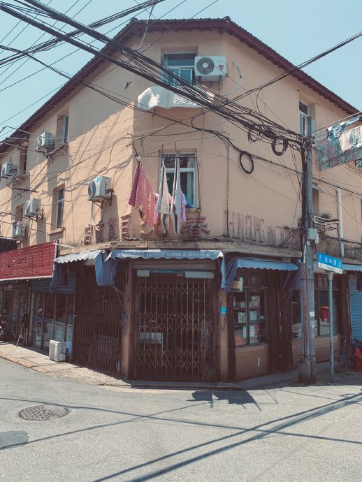 除了取景地，电影还有哪些与韩寒家乡上海金山相关的彩蛋？