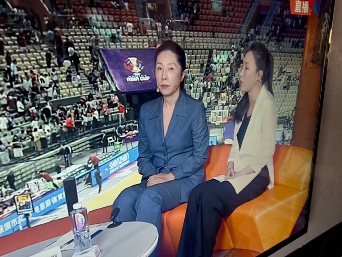 中国女篮主教练郑薇赛后对这次失利和队员表现有何评价？