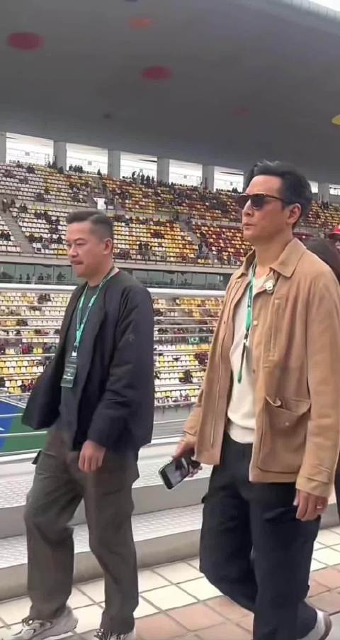 林志颖吴彦祖与维斯塔潘F1赛场同框