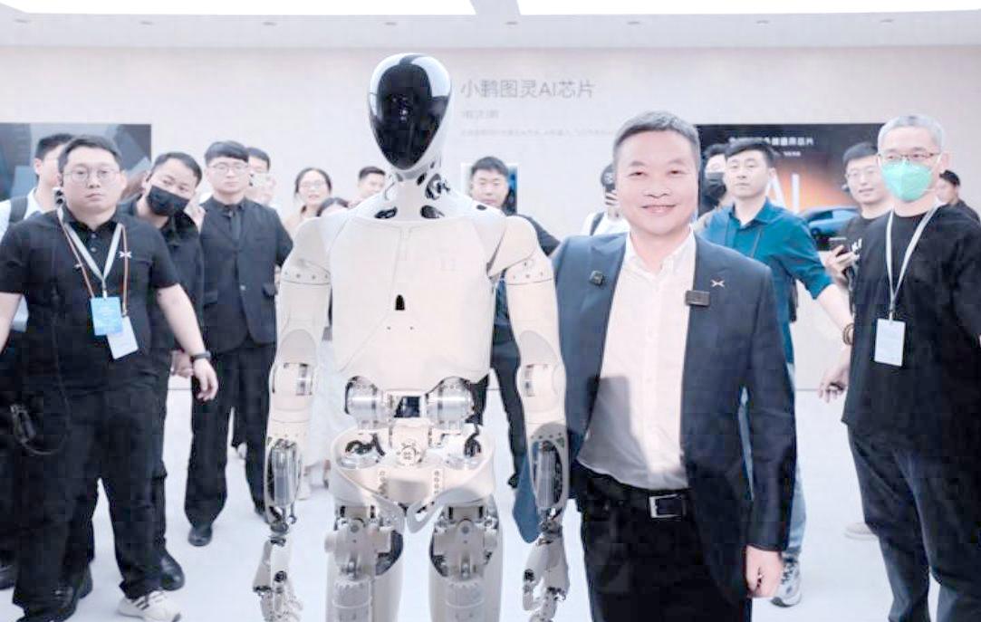 小鹏机器人凭借“猫步”引发热议:核心技术与未来展望