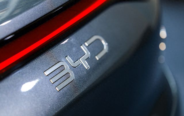 全新海豹06:十万级的车,真有人会多花一万买智驾?