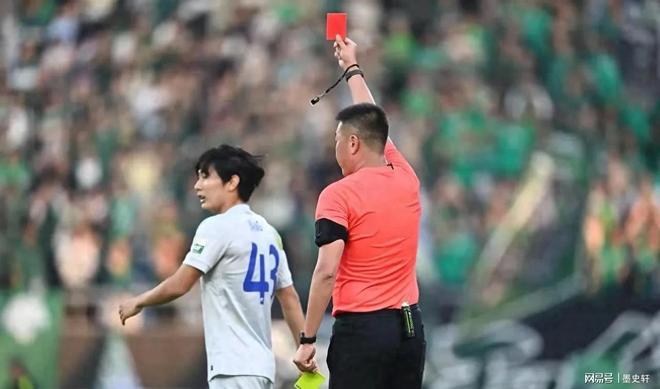 泰山绝杀国安，铜梁龙夺队史首胜登顶，中超第二轮积分榜新鲜出炉