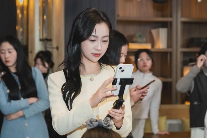 短剧剧组里，哪个岗位最累？