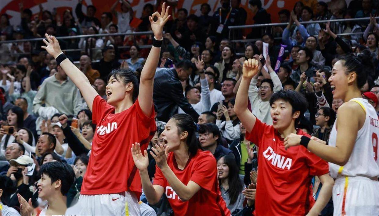 继续啃老，中国女篮战胜捷克，王思雨连场MVP，后卫无人可替