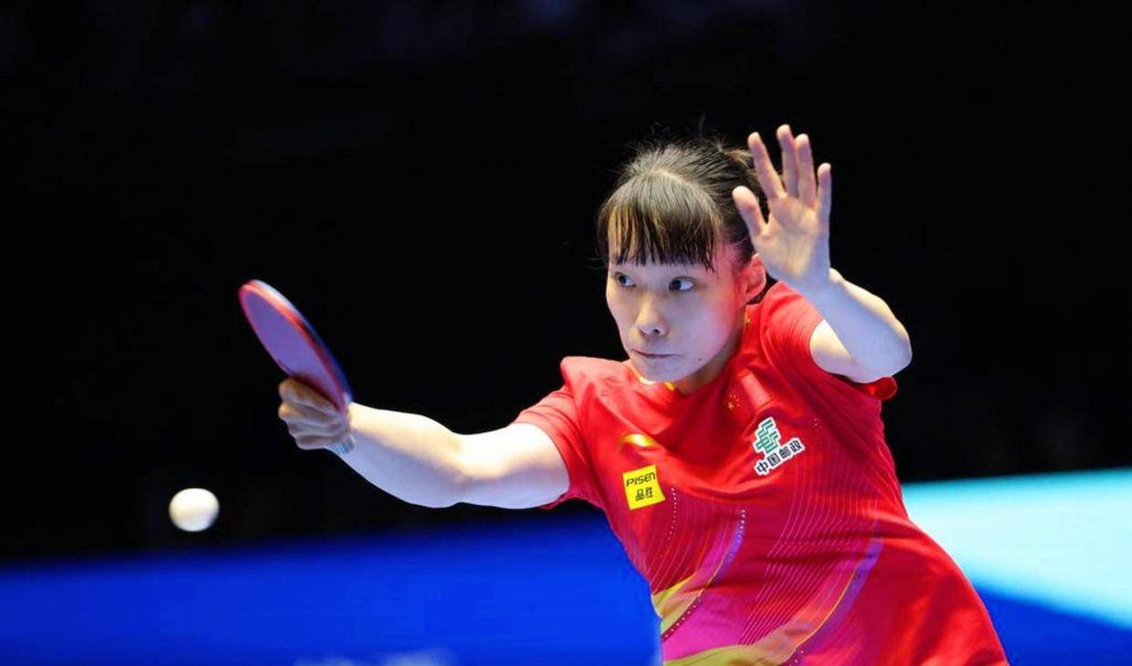 继蒯曼之后，石洵瑶也无缘八强，国乒女单内战孙颖莎强势晋级