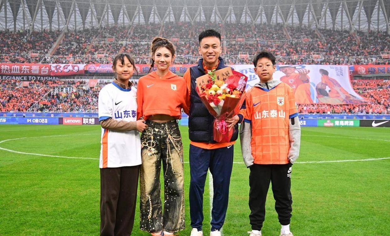 中超：克雷桑传射，泰山2-1国安延续主场十年不败，两连胜实现积分归零