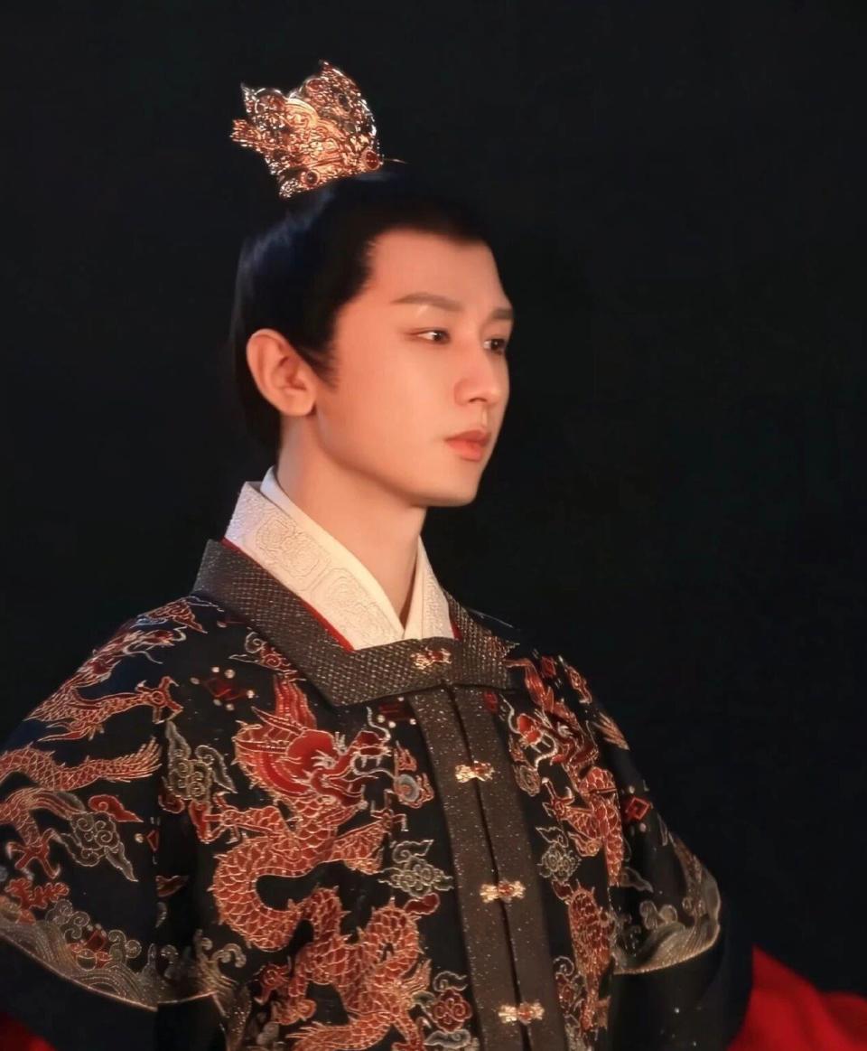 继《长安荔枝》之后,马伯庸又出神剧,成毅上演古代版速度与激情!_新闻