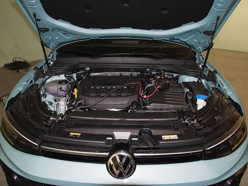 帕萨特发动机为什么会发出异响?