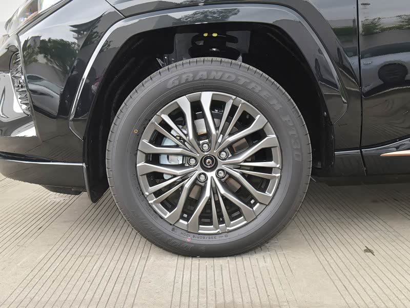 威兰达轮毂尺寸和样式有哪些