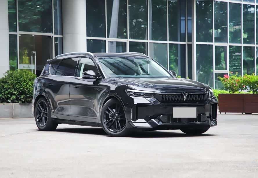 智驾硬碰硬,问界的华为ADS并非首选,还有它……