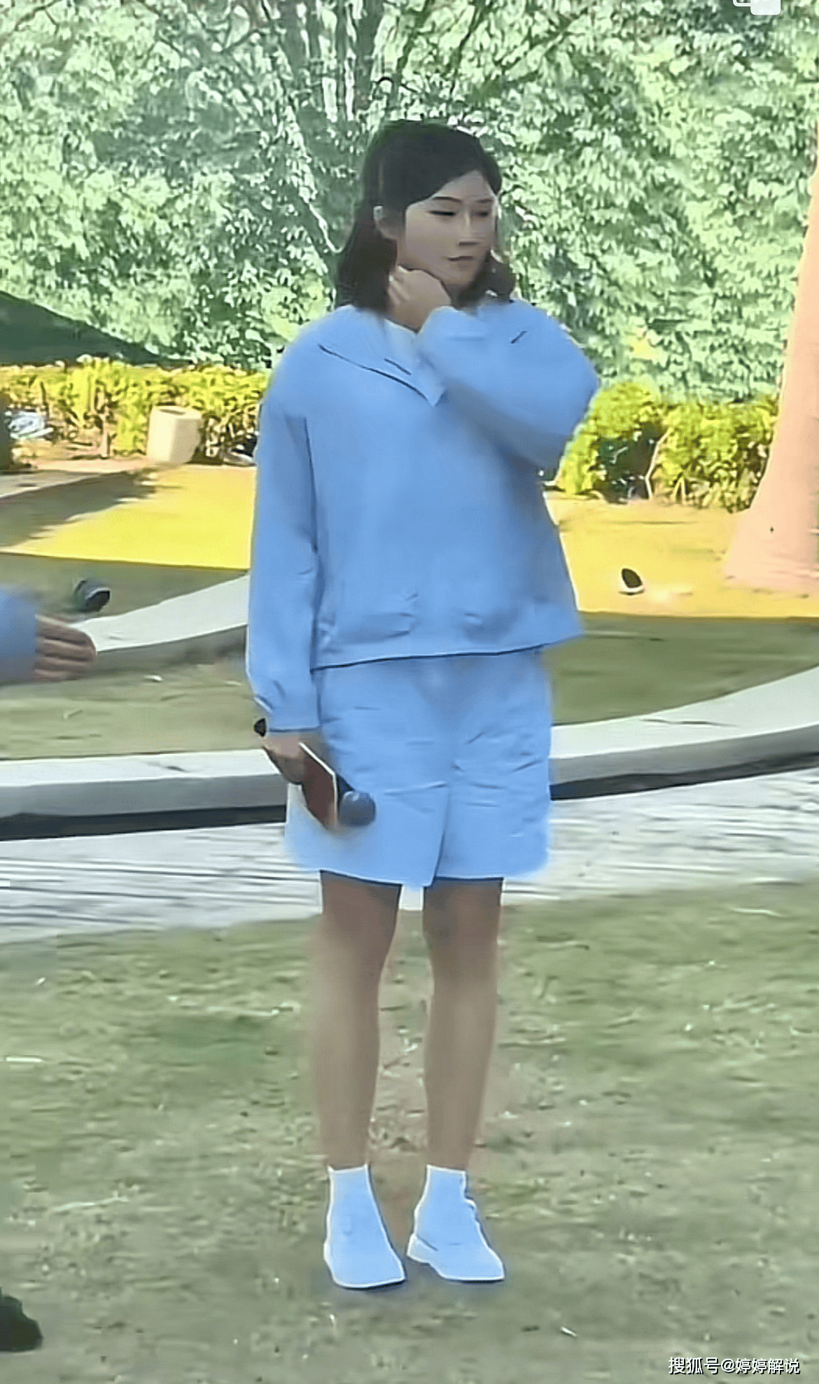 寒风中敬业，赛场上自信，吴艳妮藏着运动员的执着