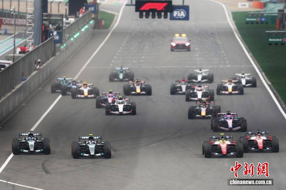 F1中国大奖赛上演速度与激情